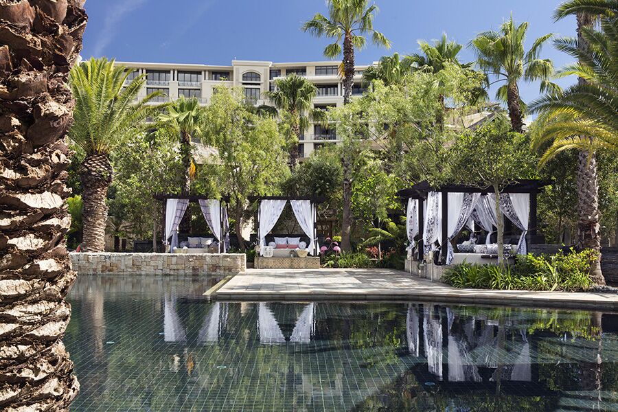 One-and-only poolside with double beds. Luxury accommodation setting in South Africa.